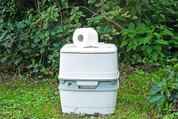 Best Temporary restroom rental  in Raymond, WA