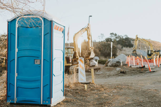 Best Luxury portable toilet rental  in Raymond, WA